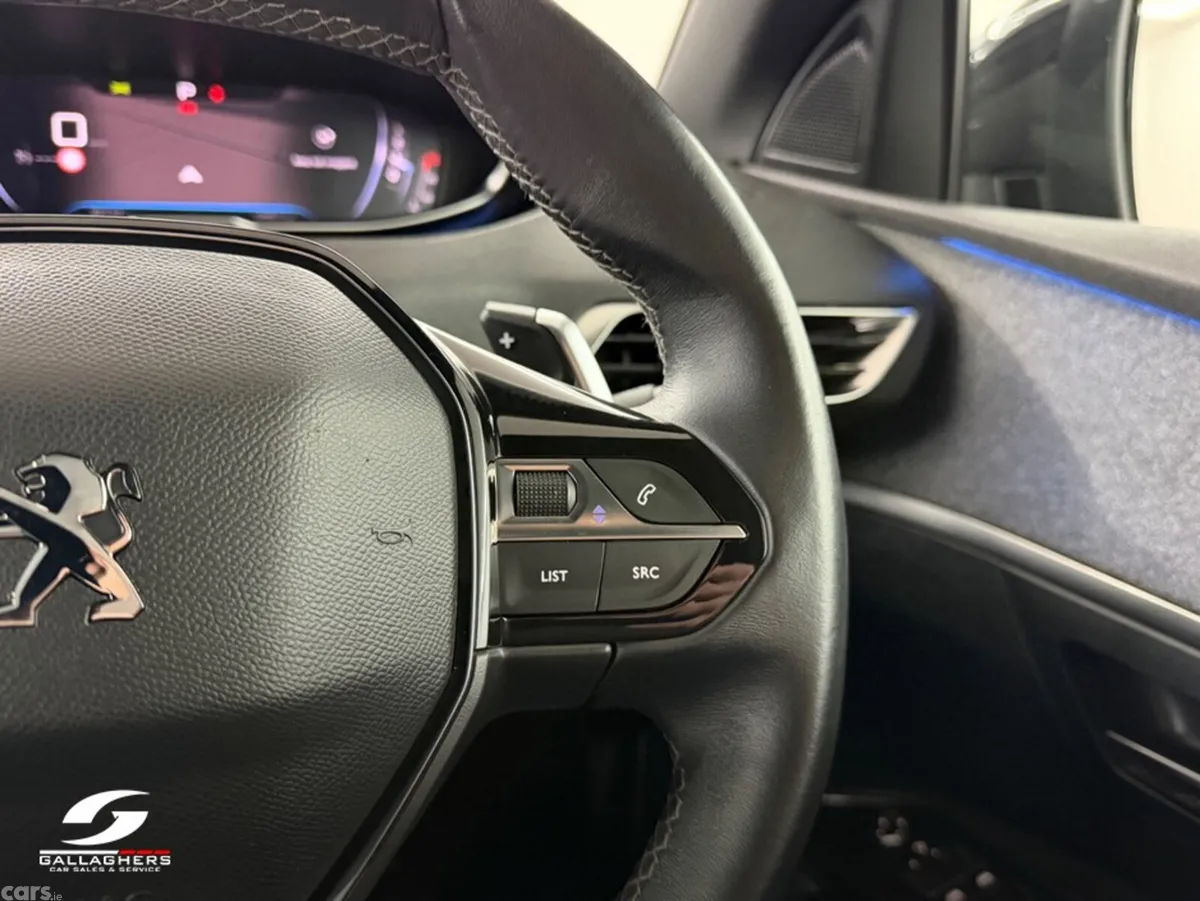 Peugeot 3008 MPV, Diesel, 2023, Red