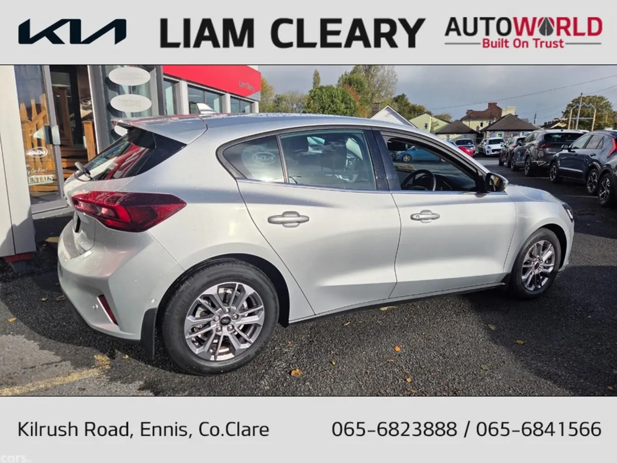 Ford Focus Hatchback, Petrol, 2023, Grey