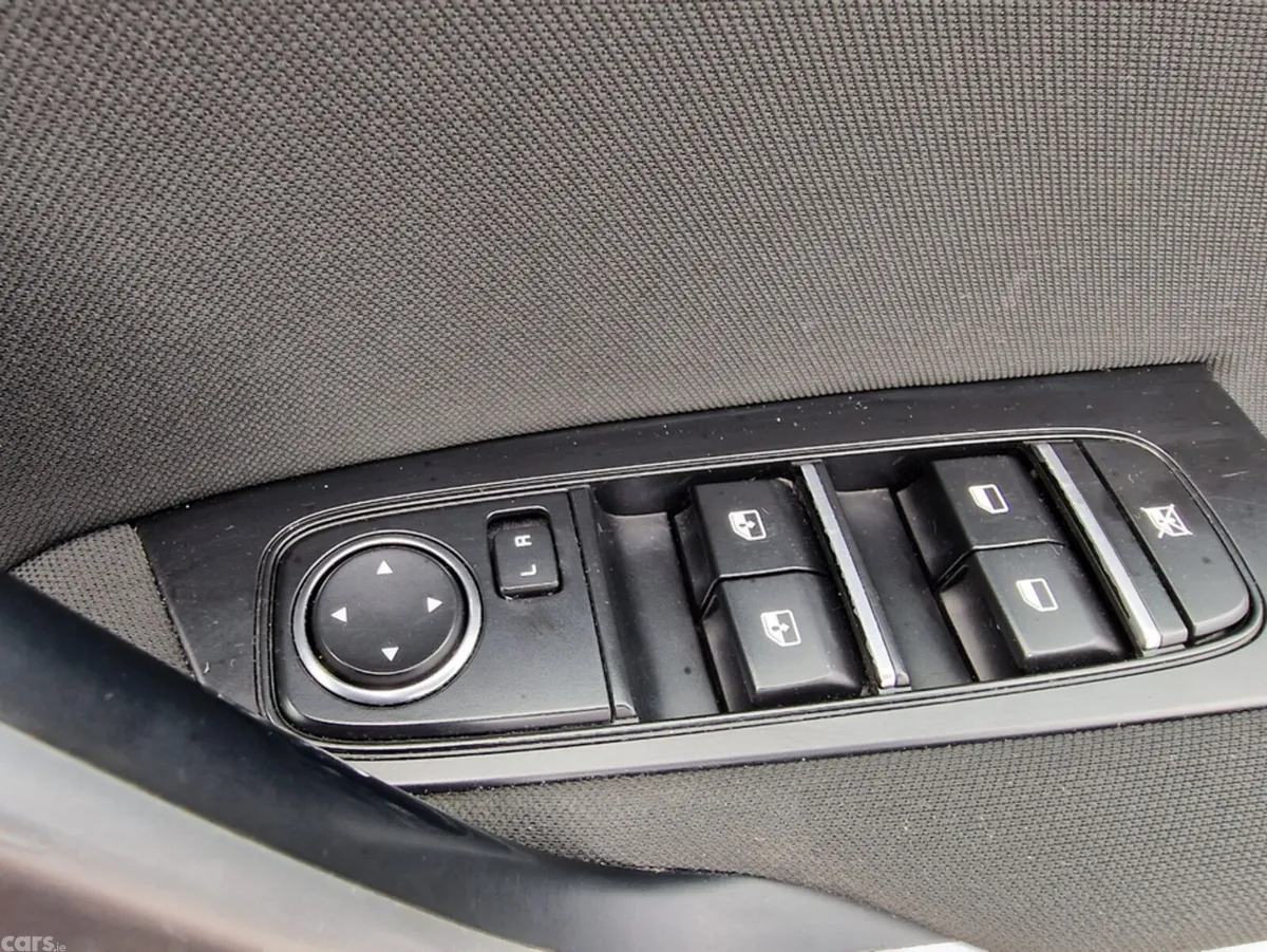 Kia XCeed Hatchback, Petrol, 2020, Red