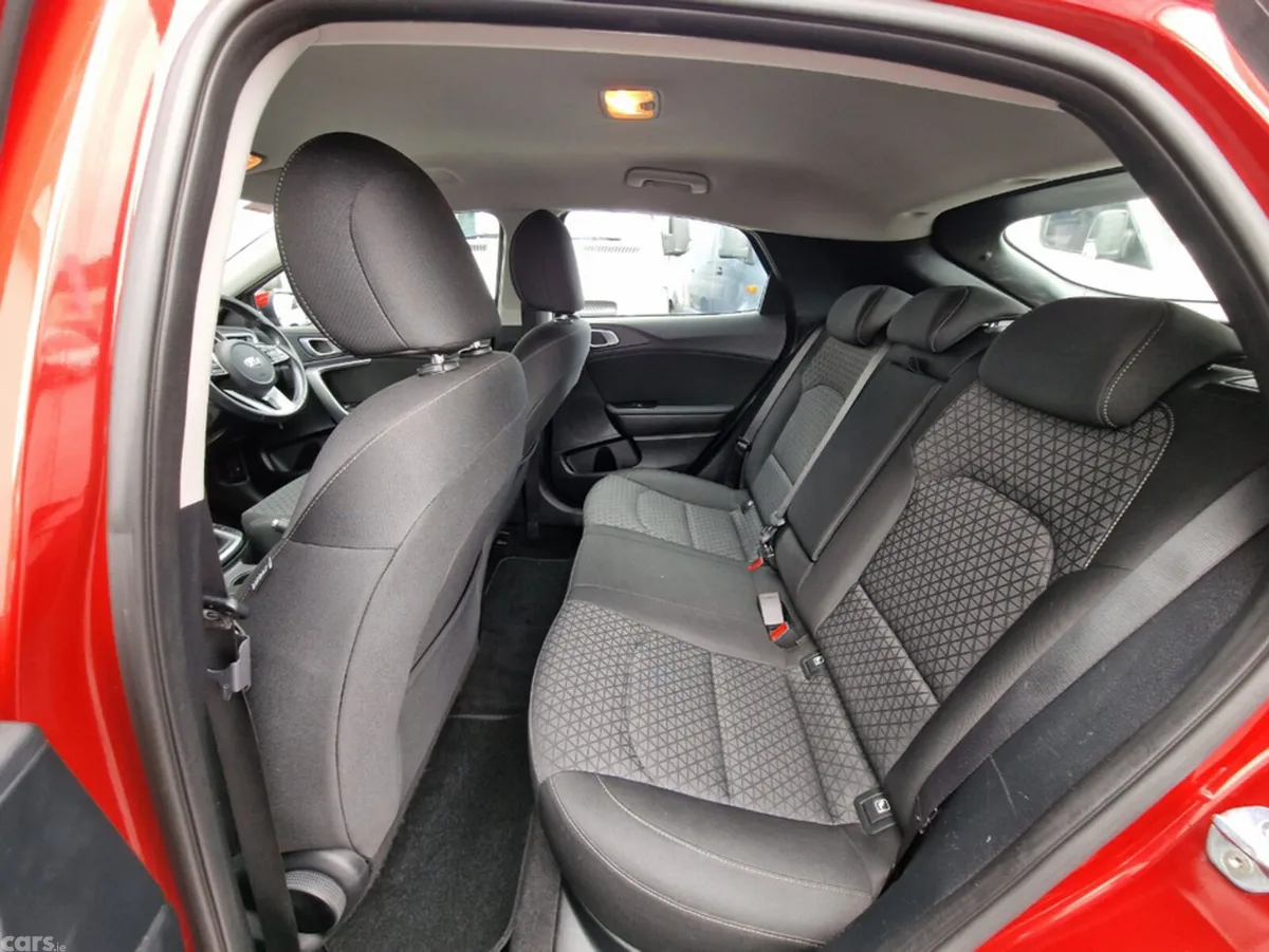 Kia XCeed Hatchback, Petrol, 2020, Red