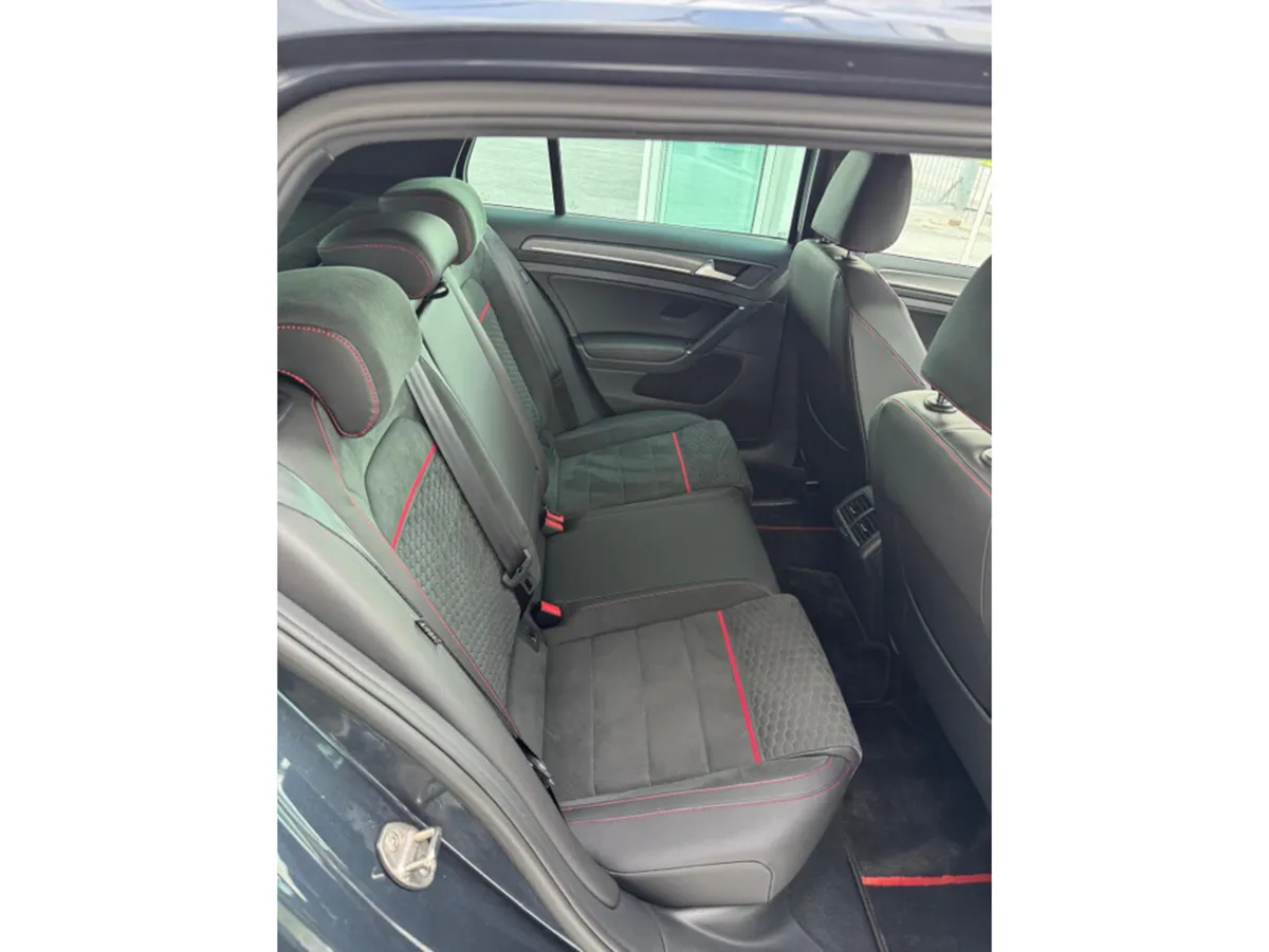 Volkswagen Golf Hatchback, Petrol, 2019, Blue