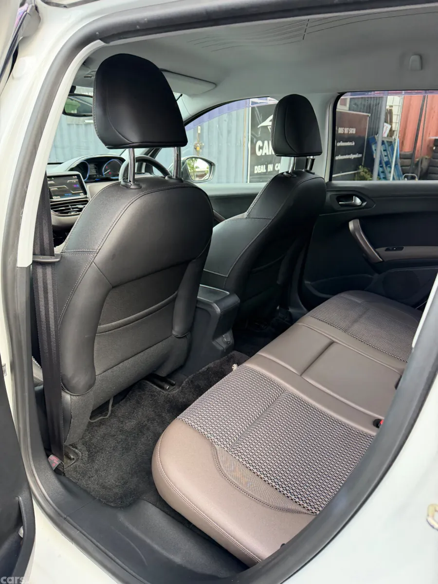 Peugeot 2008 Estate, Petrol, 2014, White