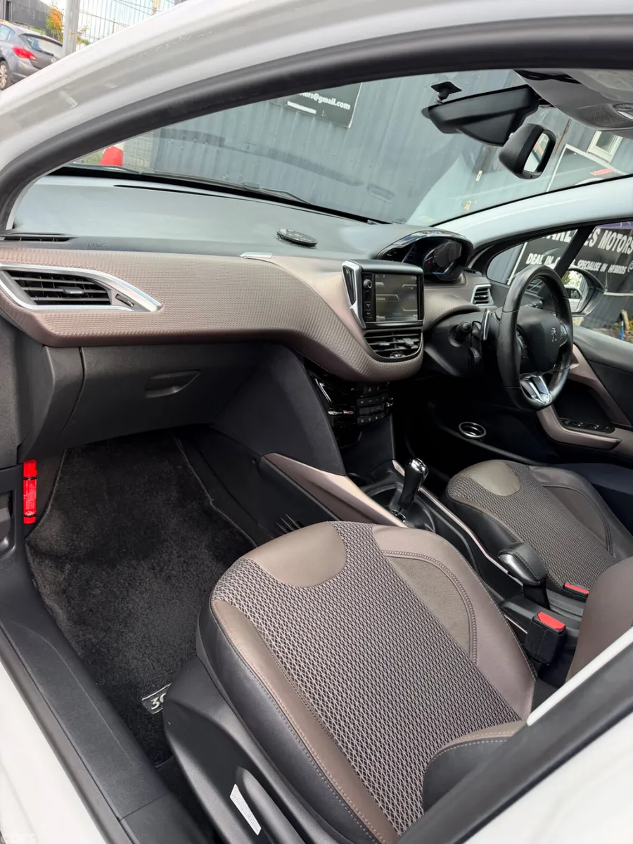 Peugeot 2008 Estate, Petrol, 2014, White
