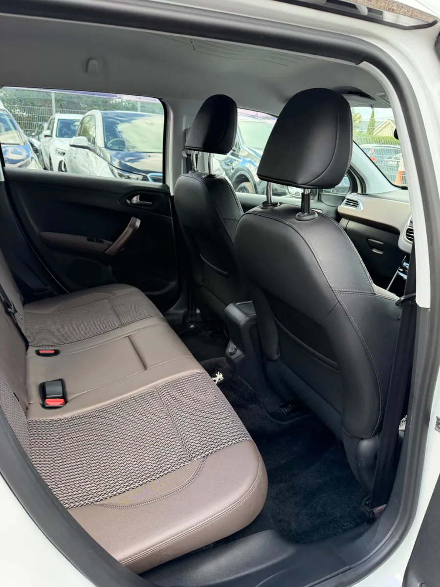 Peugeot 2008 Estate, Petrol, 2014, White