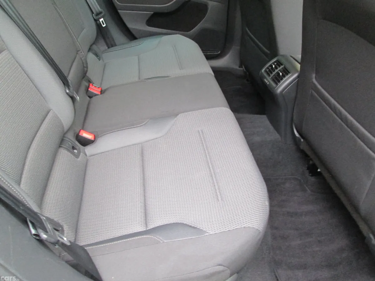 Volkswagen Golf Hatchback, Diesel, 2019, Silver