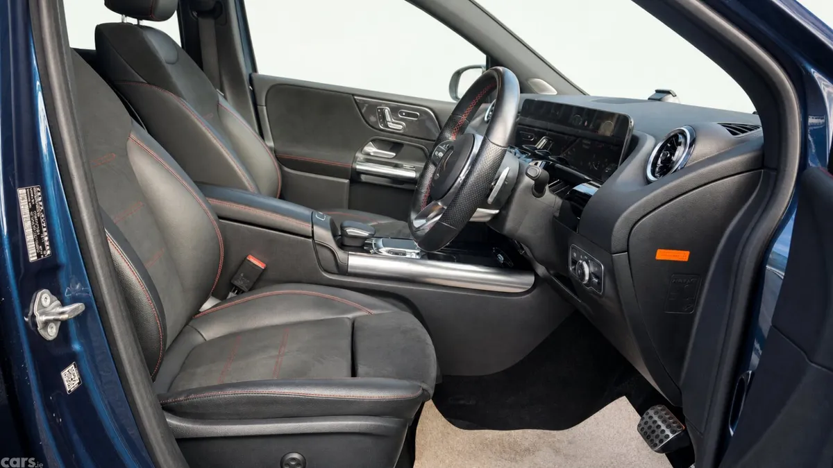 Mercedes-Benz B-Class Hatchback, Diesel, 2020, Blue