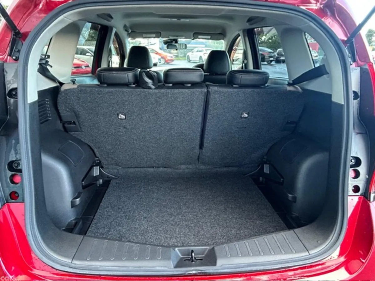 Nissan Note MPV, Petrol, 2017, Red