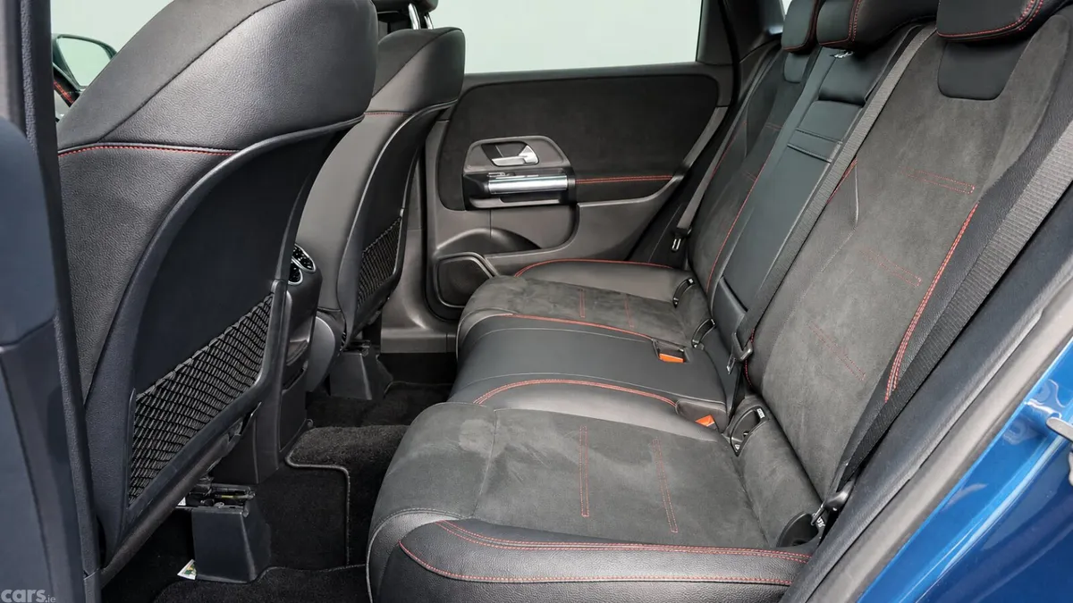 Mercedes-Benz B-Class Hatchback, Diesel, 2020, Blue