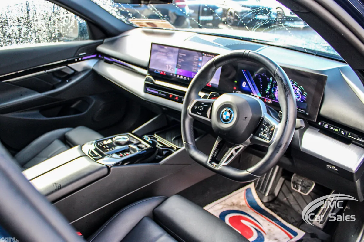 BMW 5-Series Saloon, Petrol Plug-in Hybrid, 2025, Blue