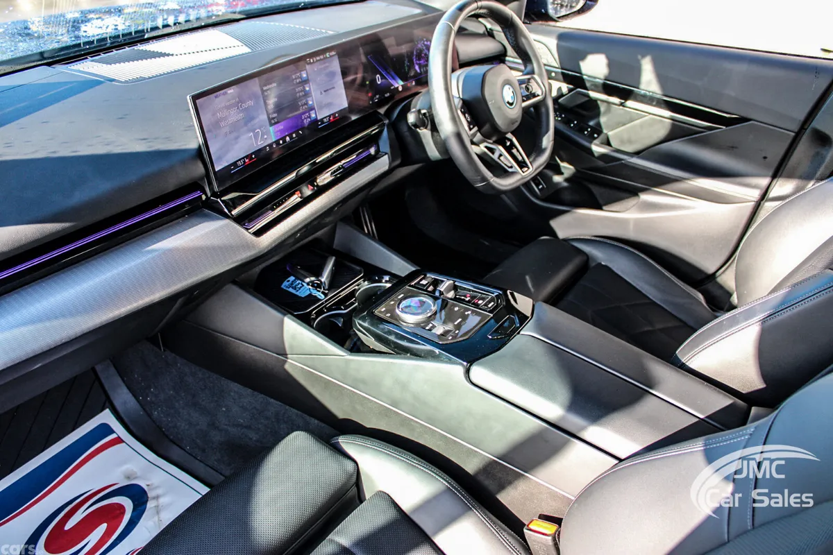 BMW 5-Series Saloon, Petrol Plug-in Hybrid, 2025, Blue