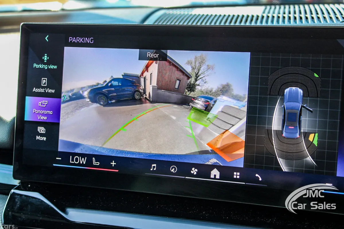 BMW 5-Series Saloon, Petrol Plug-in Hybrid, 2025, Blue