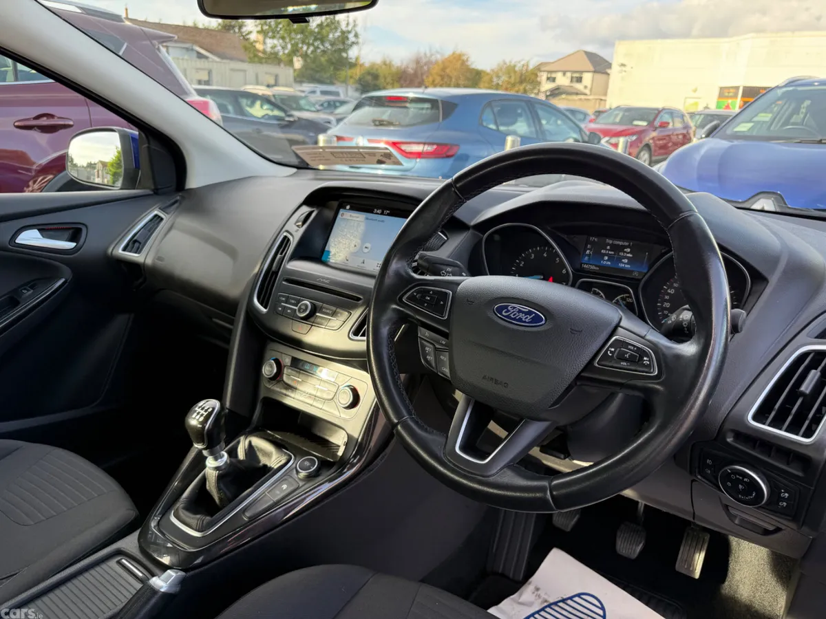 Ford Focus Saloon, Petrol, 2017, Blue