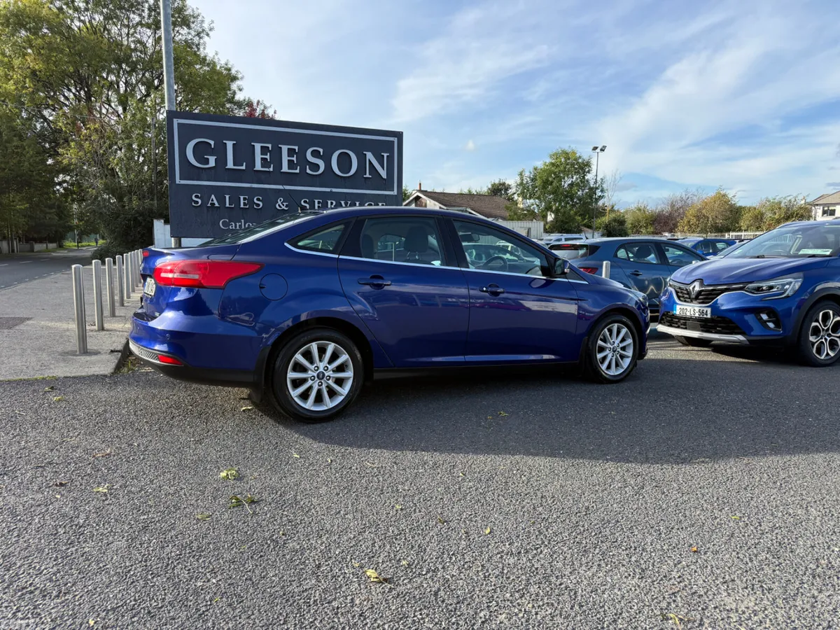 Ford Focus Saloon, Petrol, 2017, Blue