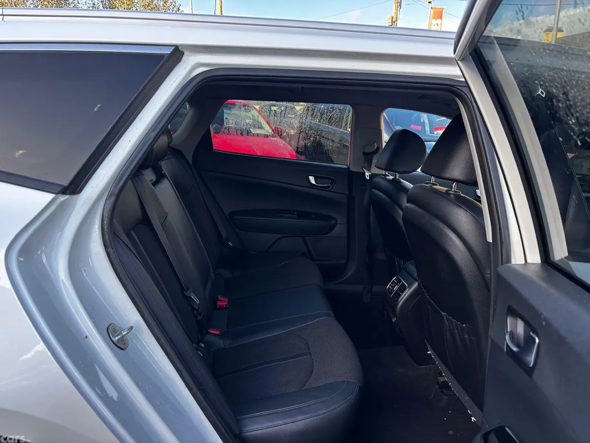 Kia Optima Estate, Diesel, 2017, White