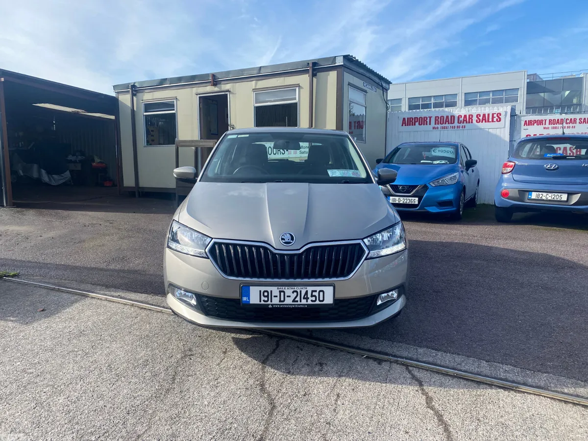 Skoda Fabia Hatchback, Petrol, 2019, Grey