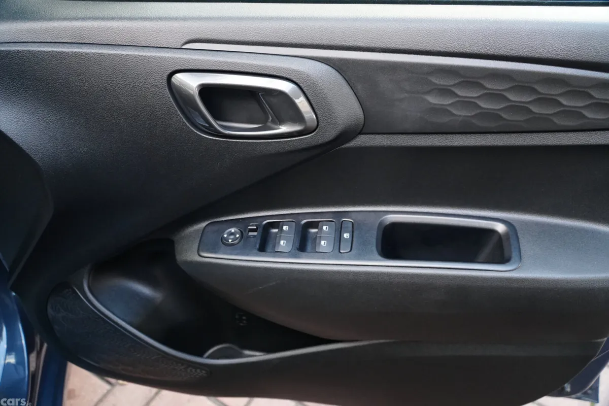 Hyundai i10 Hatchback, Petrol, 2024, Grey