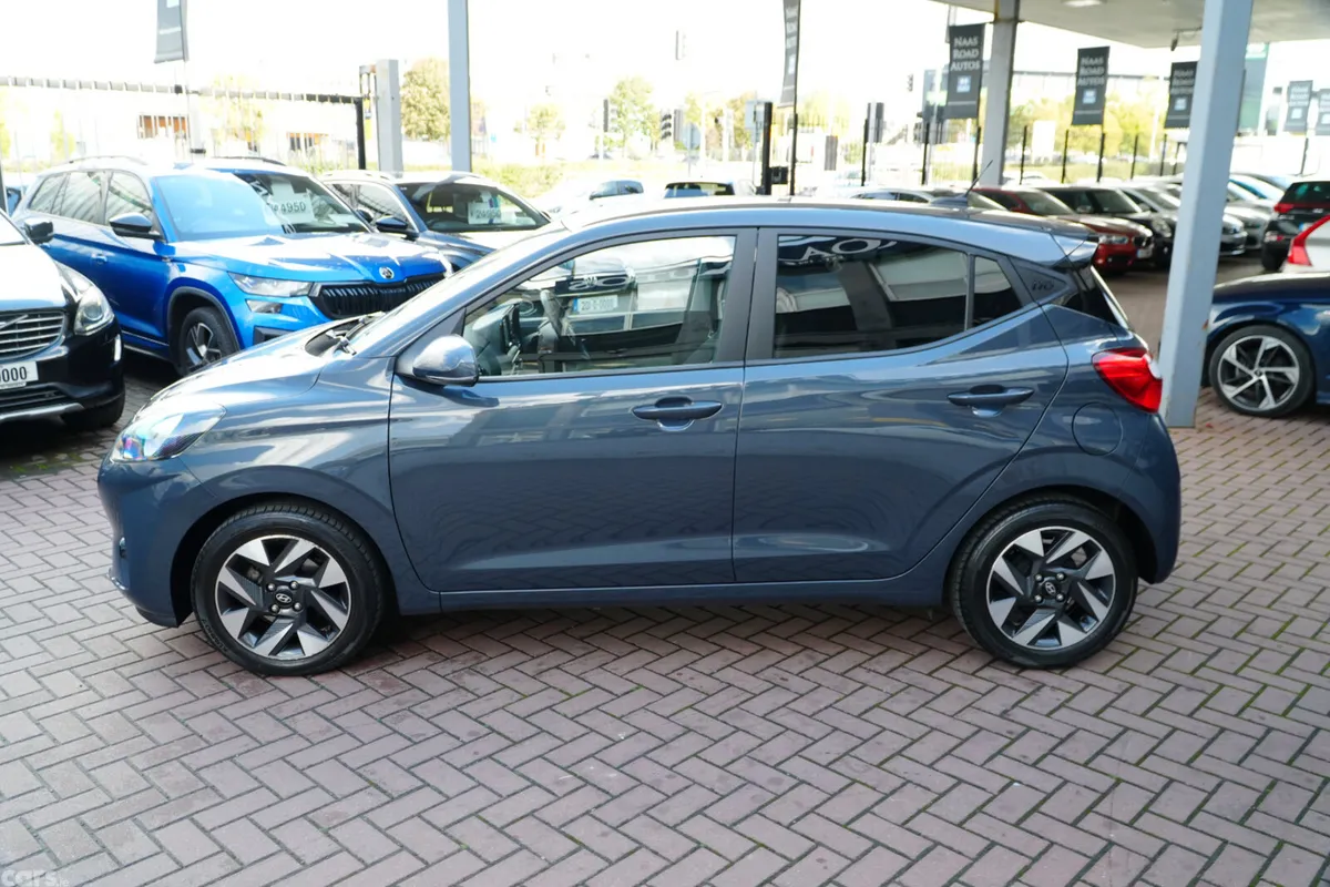 Hyundai i10 Hatchback, Petrol, 2024, Grey