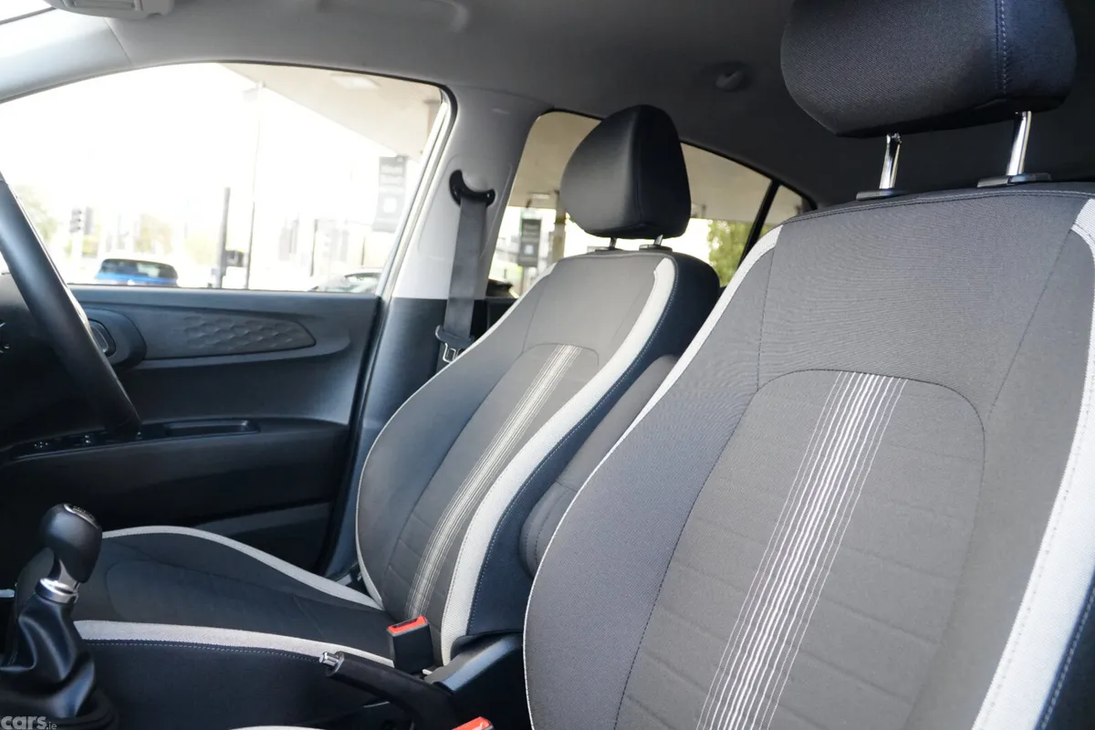 Hyundai i10 Hatchback, Petrol, 2024, Grey