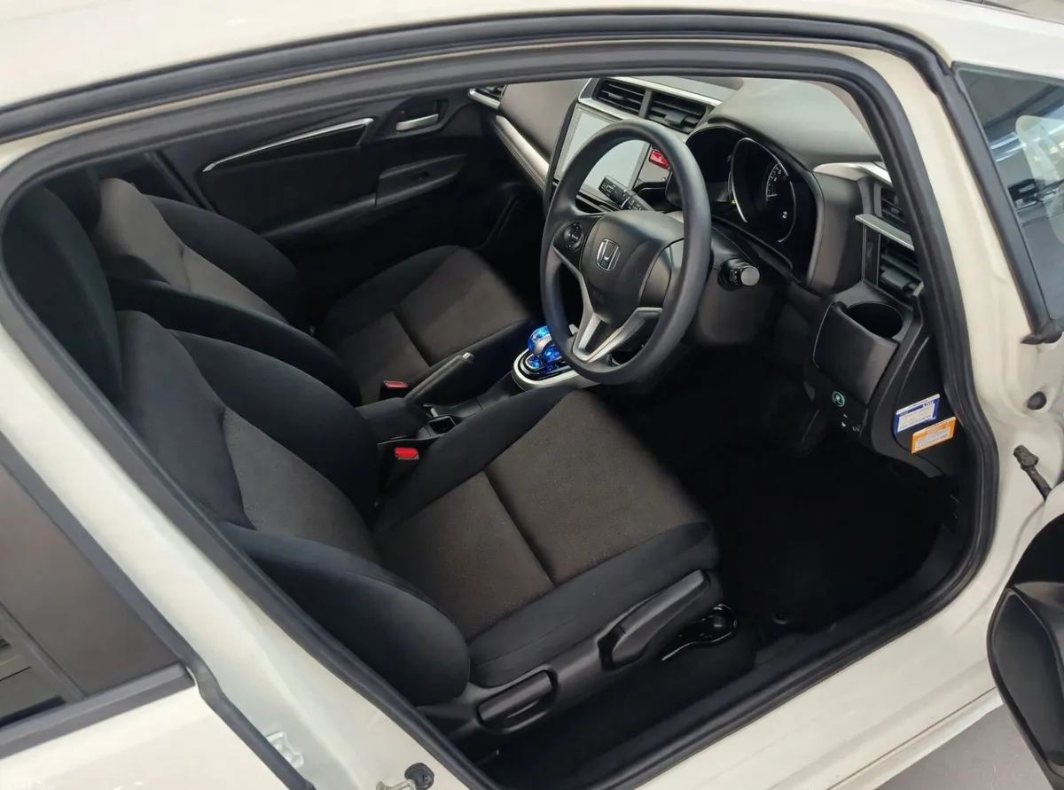 Honda Fit Hatchback, Petrol Hybrid, 2015, White