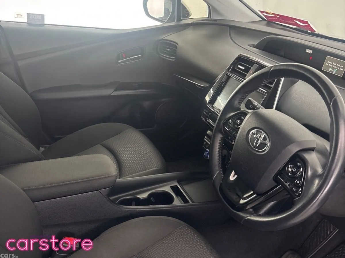 Toyota Prius Hatchback, Petrol Hybrid, 2019, Silver