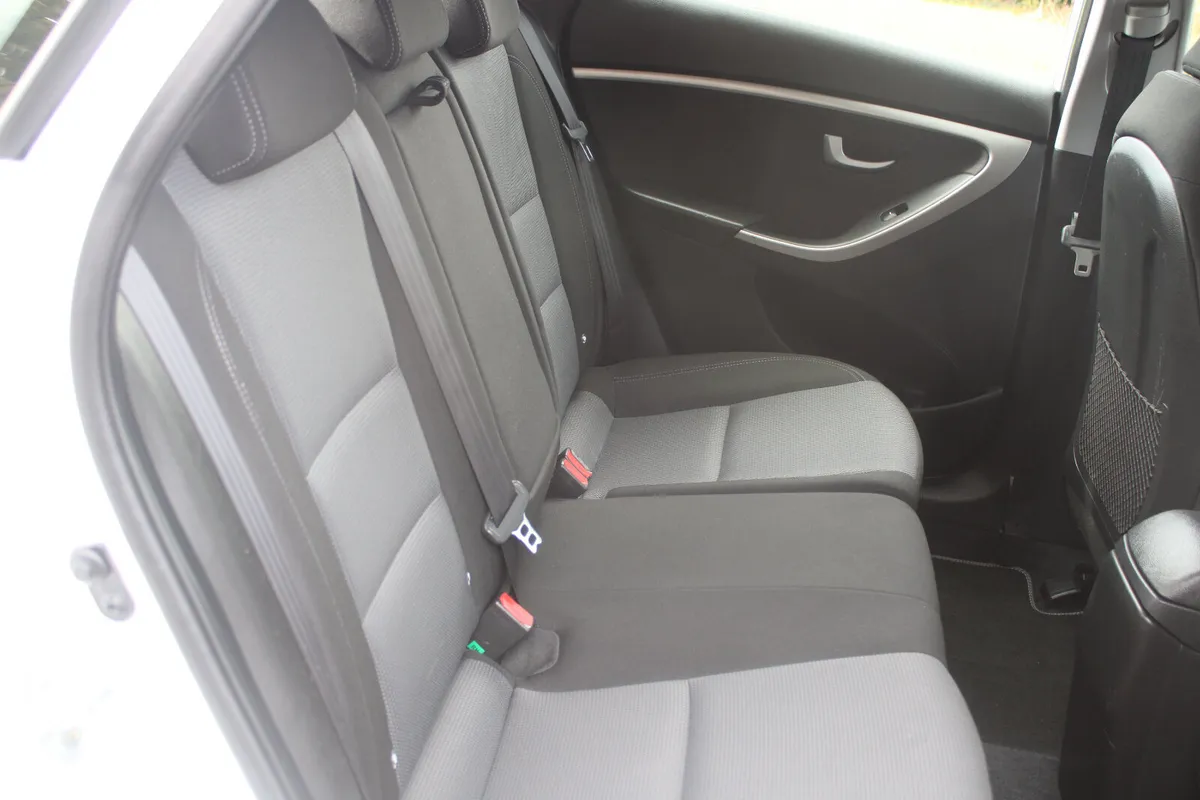 Hyundai i30 Hatchback, Diesel, 2015, White
