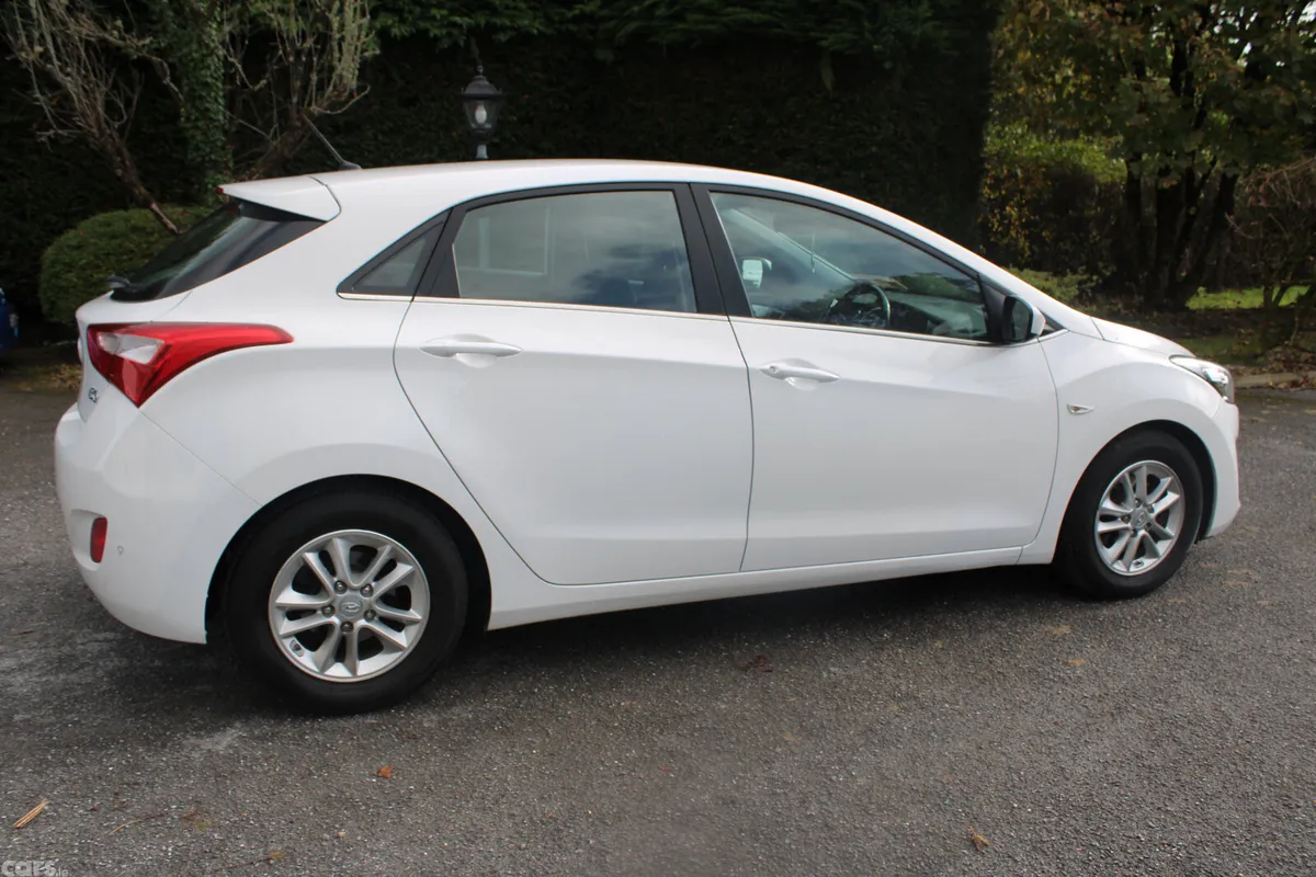 Hyundai i30 Hatchback, Diesel, 2015, White