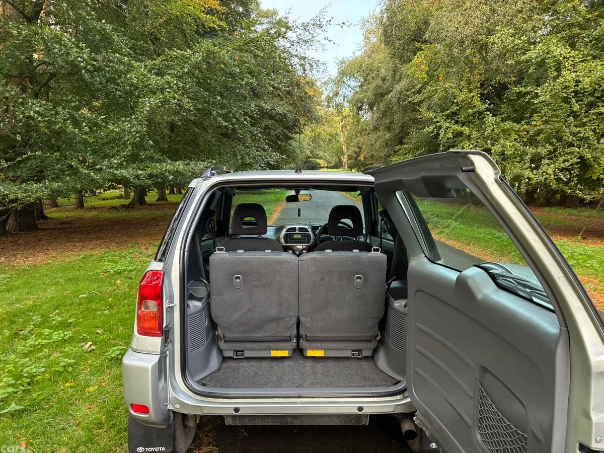 Toyota RAV4 2002 Nice Jeep, Newbridge