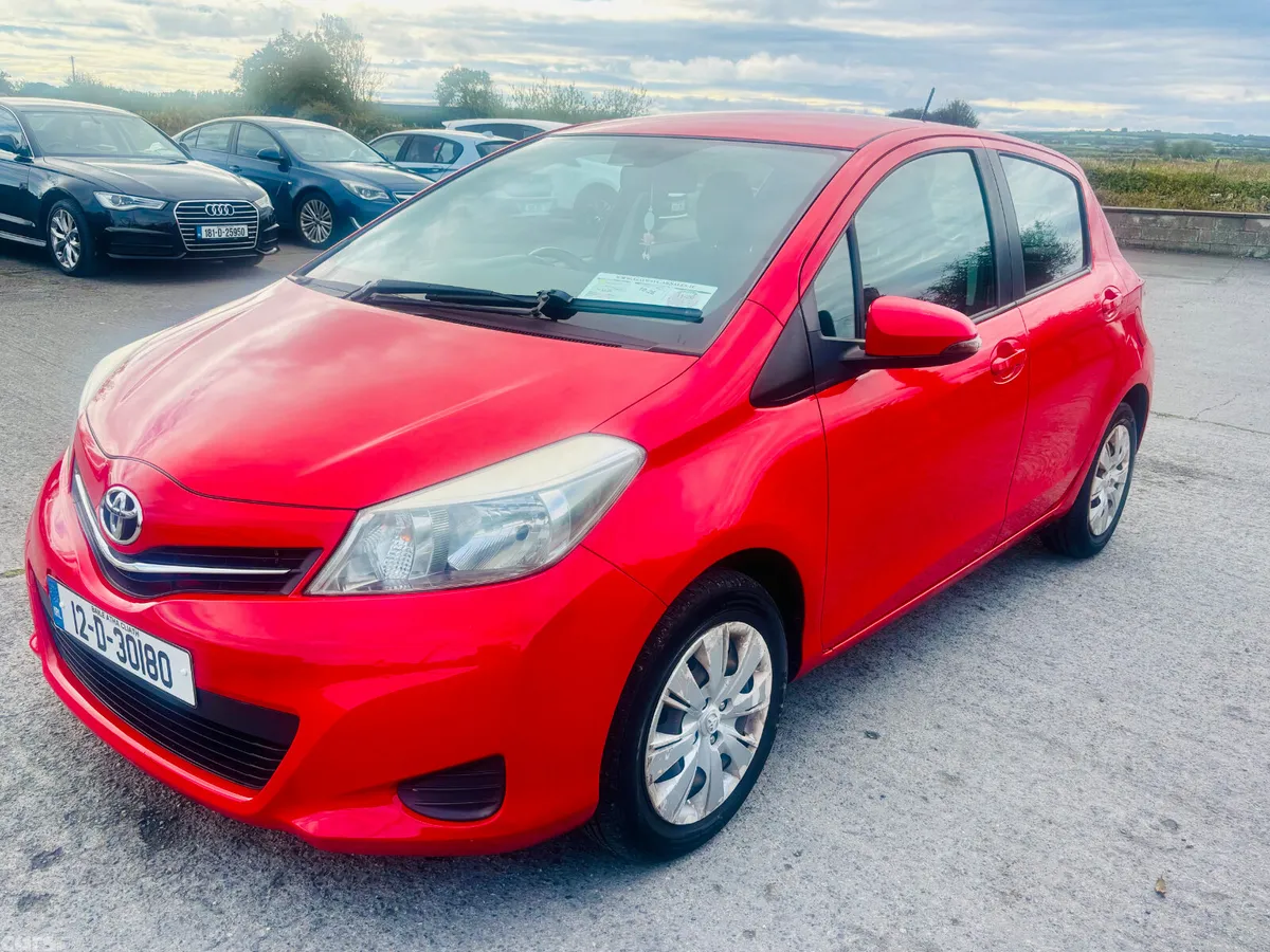 Toyota Yaris Hatchback, Petrol, 2012, Red