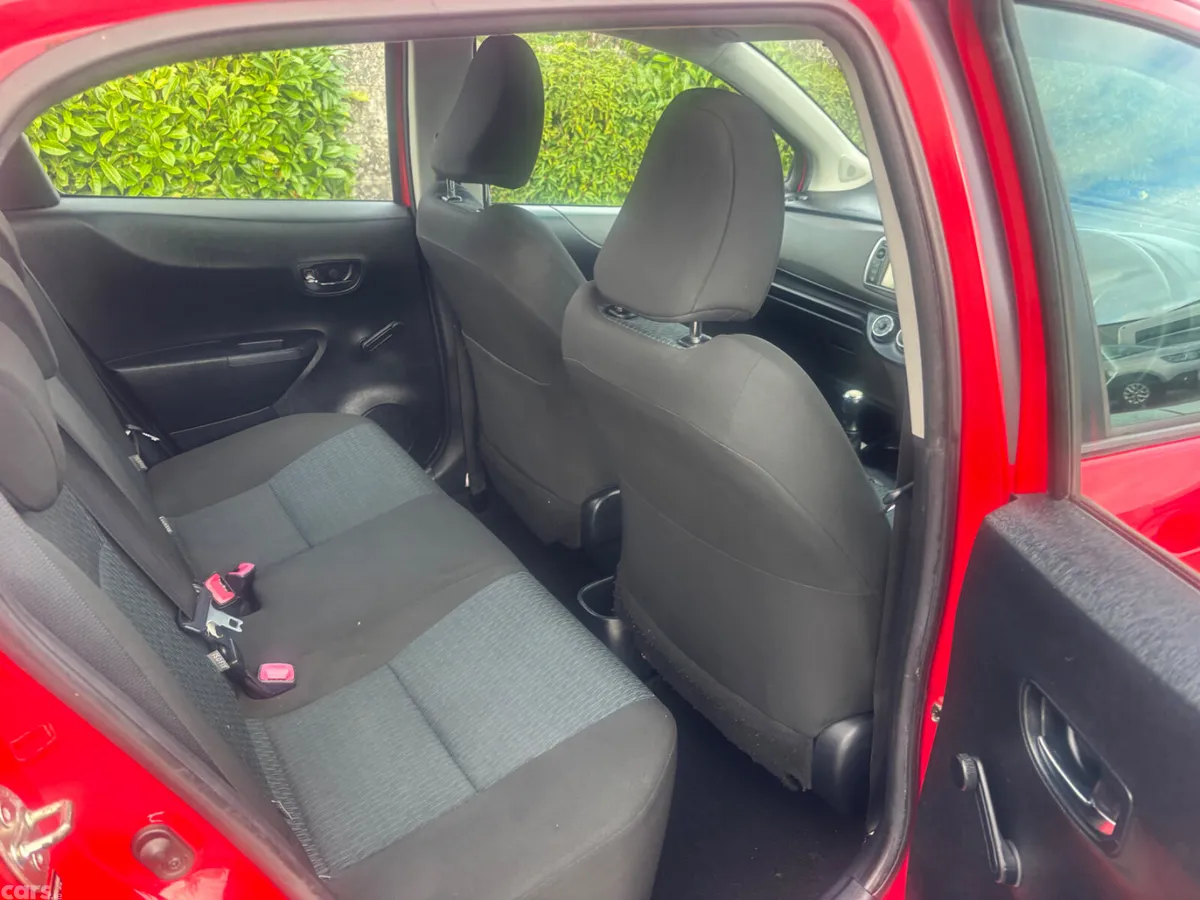 Toyota Yaris Hatchback, Petrol, 2012, Red