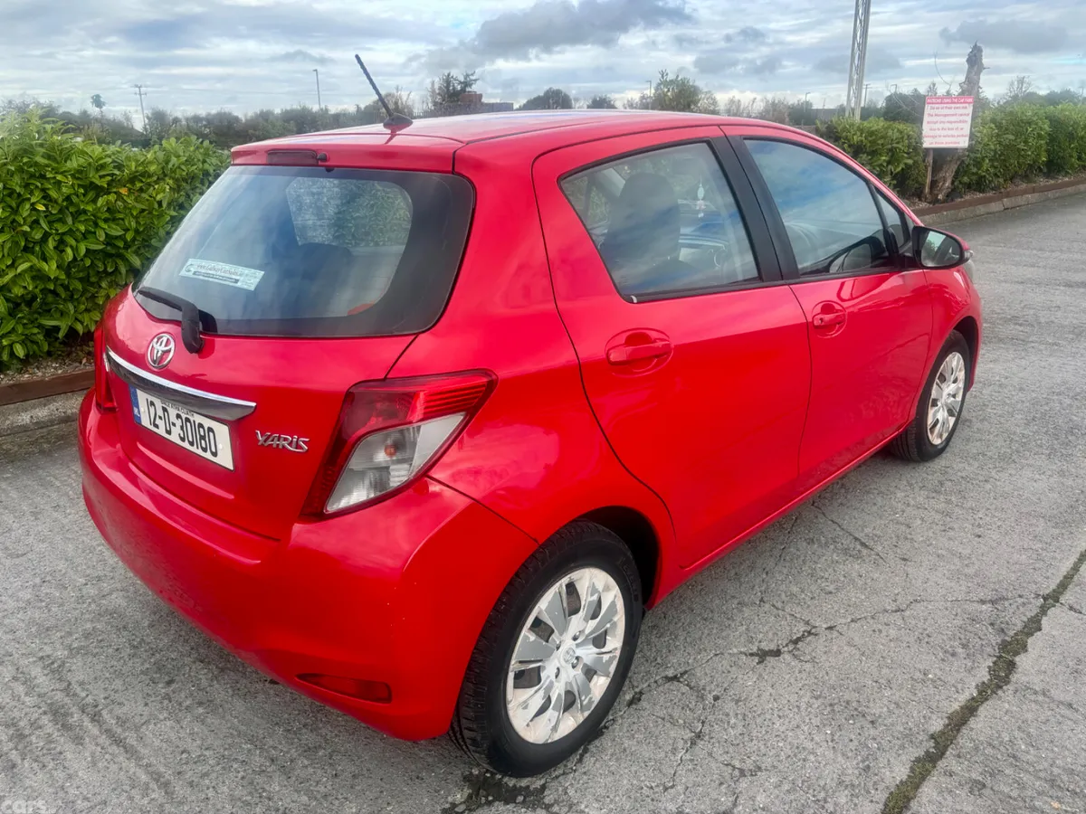 Toyota Yaris Hatchback, Petrol, 2012, Red