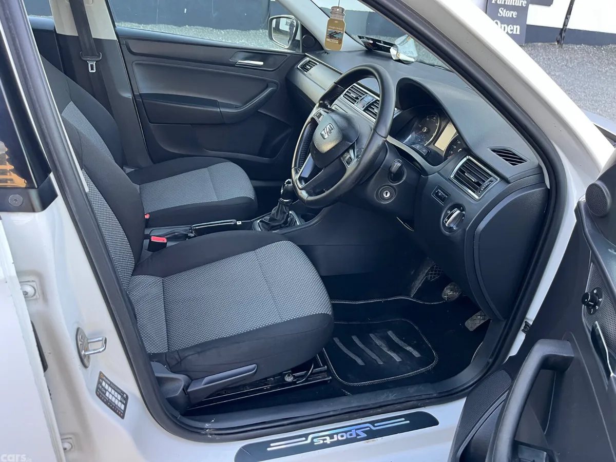 SEAT Toledo Hatchback, Diesel, 2014, White