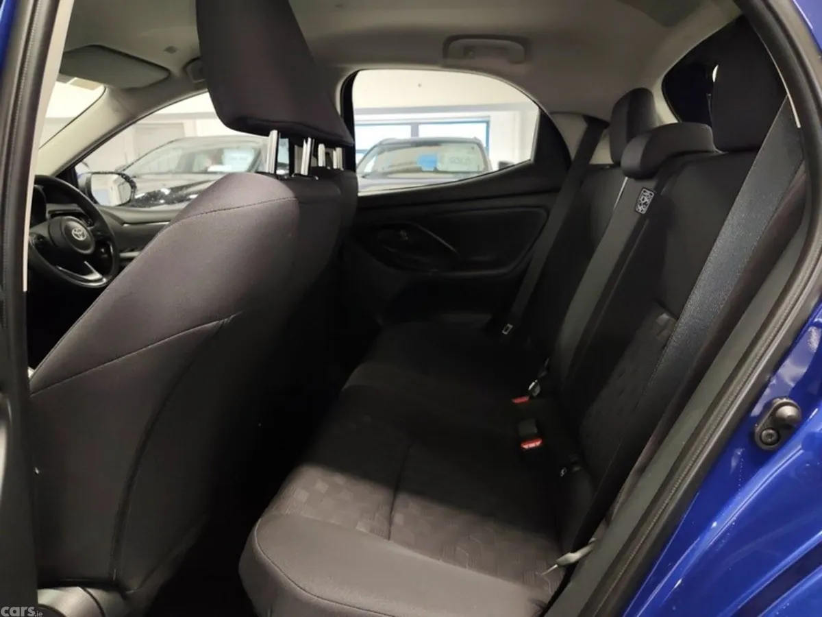 Toyota Yaris Hatchback, Petrol Hybrid, 2026, Blue