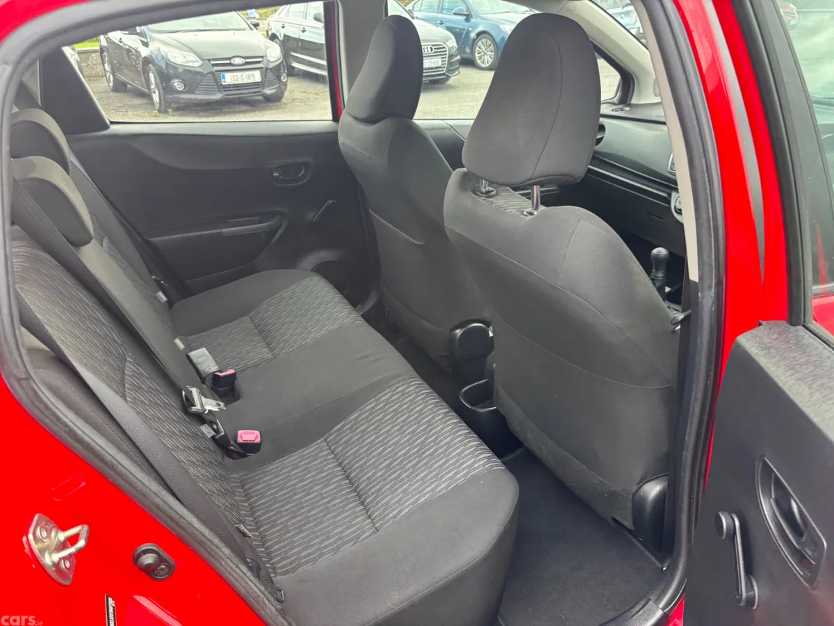 Toyota Yaris Hatchback, Petrol, 2014, Red