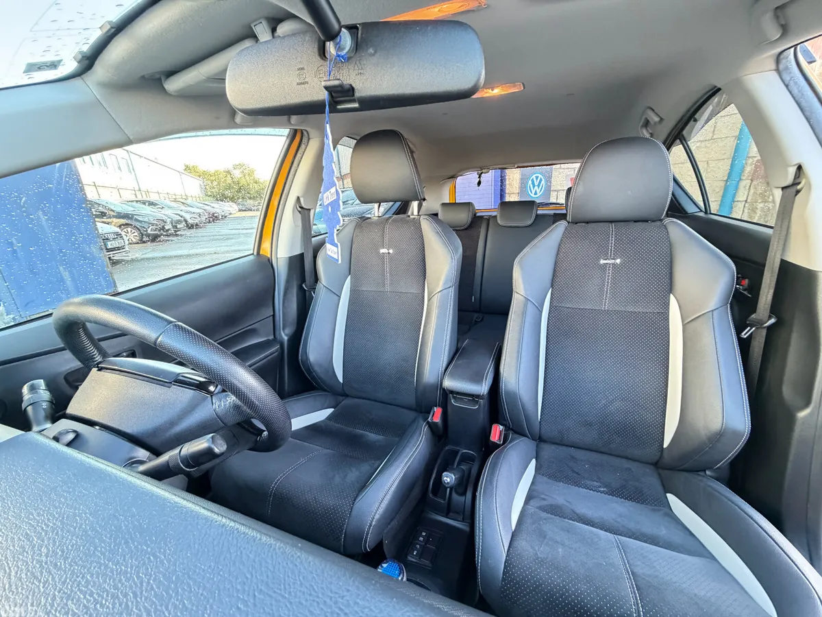 Toyota Aqua Hatchback, Petrol Hybrid, 2016, Yellow
