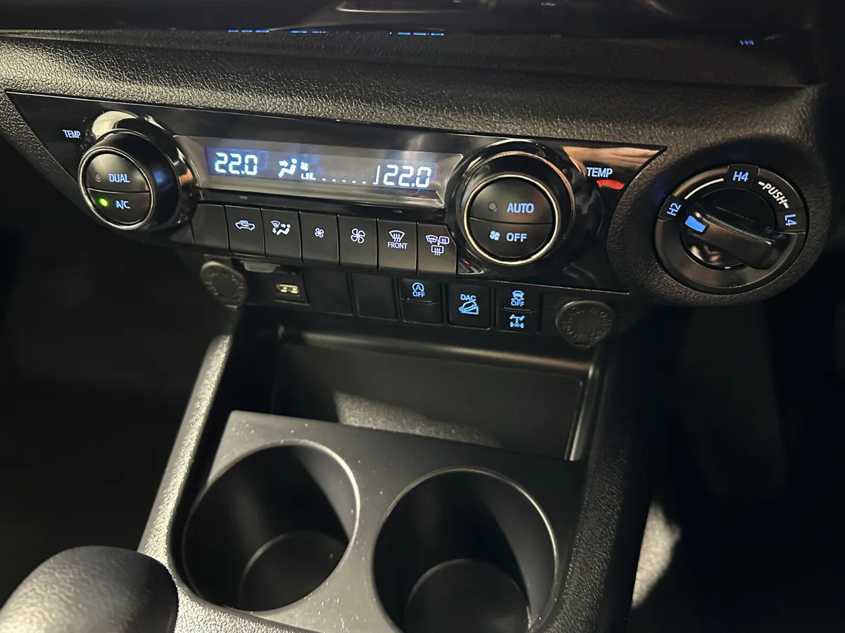 Toyota Hilux Pick Up, Diesel, 2024, Black