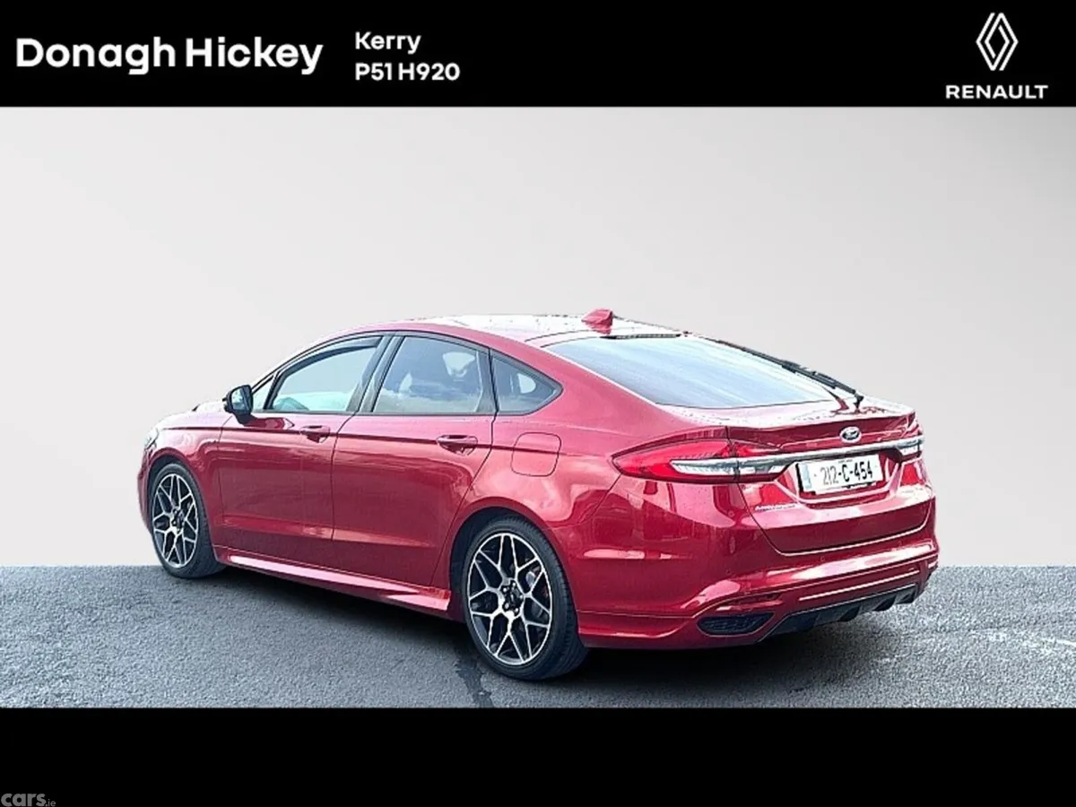 Ford Mondeo Hatchback, Diesel, 2021, Red