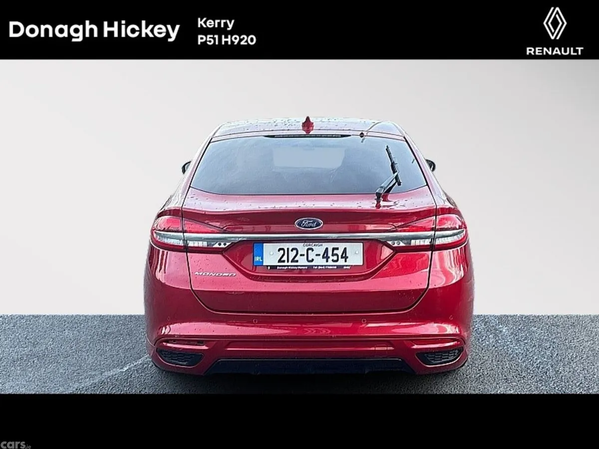Ford Mondeo Hatchback, Diesel, 2021, Red