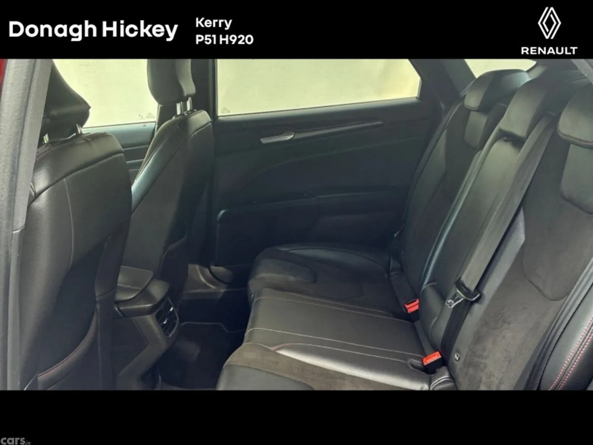 Ford Mondeo Hatchback, Diesel, 2021, Red