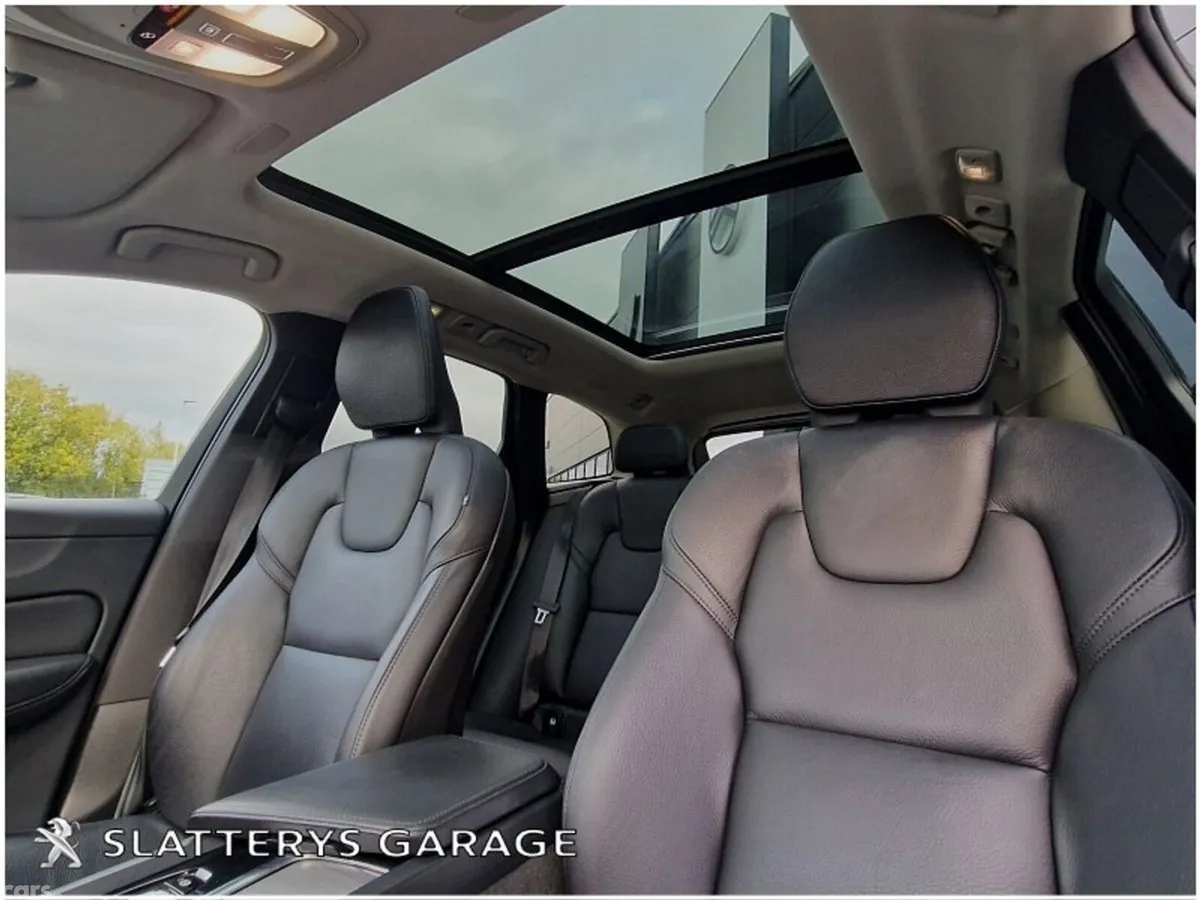 Volvo XC60 SUV, Petrol Plug-in Hybrid, 2023, Grey