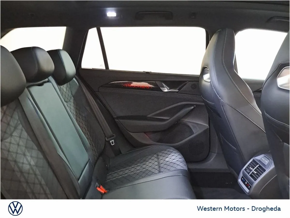 Volkswagen Passat Estate, Petrol Plug-in Hybrid, 2026, Black