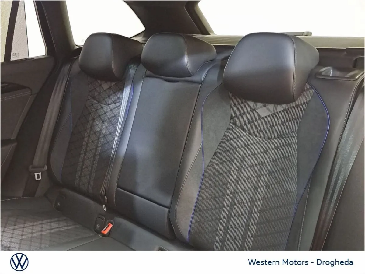 Volkswagen Passat Estate, Petrol Plug-in Hybrid, 2026, Black