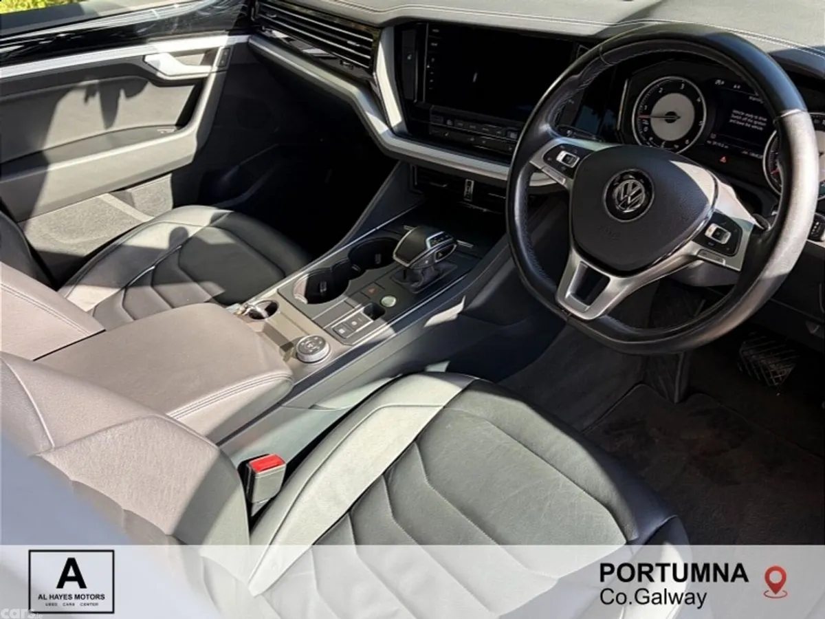 Volkswagen Touareg SUV, Diesel, 2019, Black