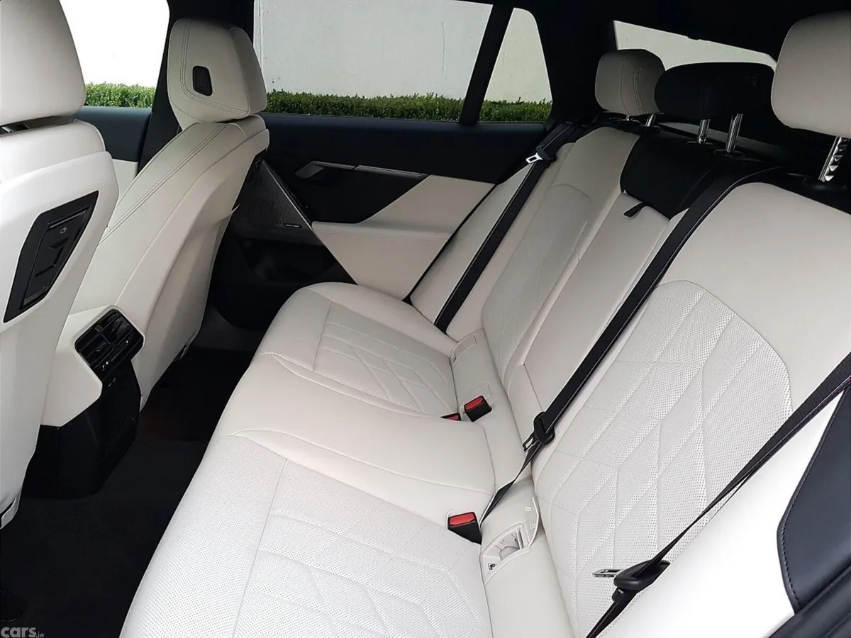 BMW 5-Series Estate, Petrol Plug-in Hybrid, 2026, Black