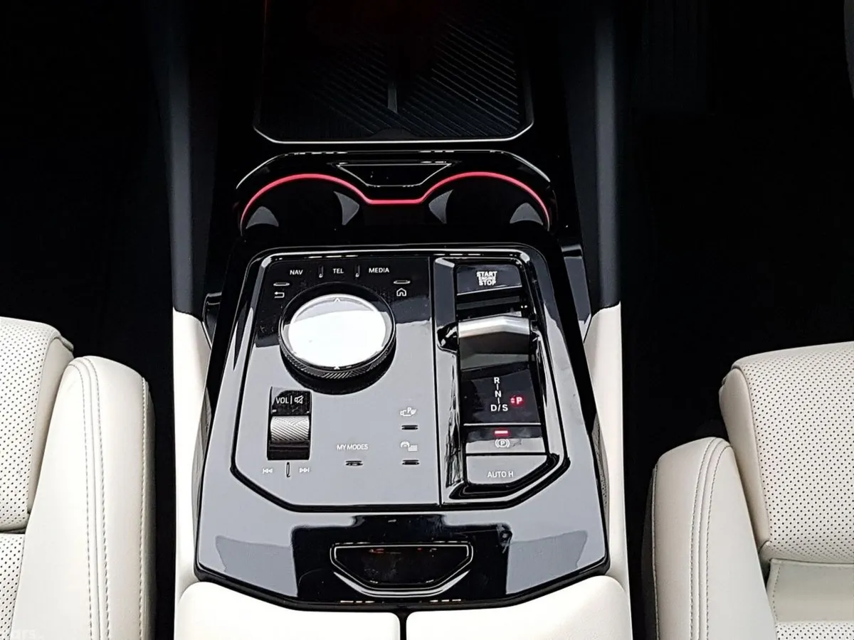 BMW 5-Series Estate, Petrol Plug-in Hybrid, 2026, Black