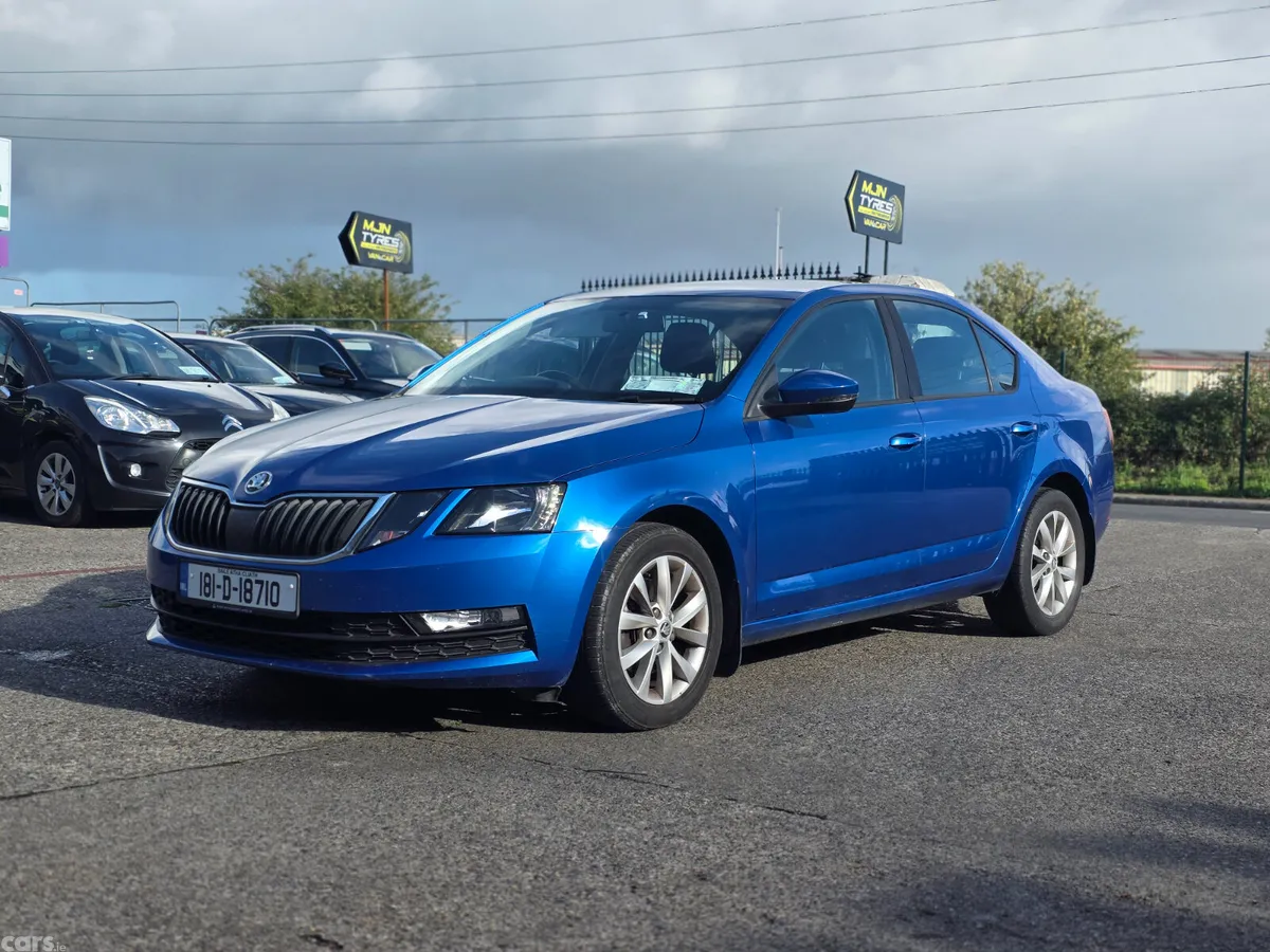 Skoda Octavia Saloon, Petrol, 2018, Blue