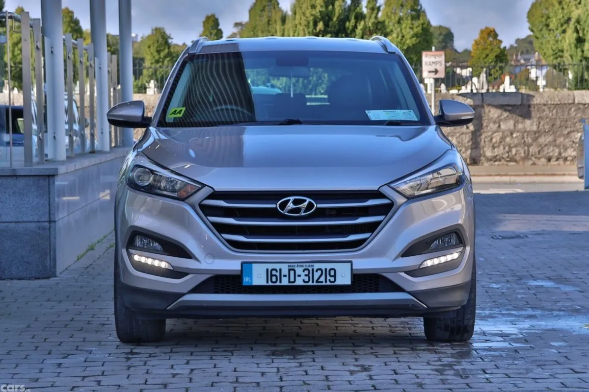 Hyundai Tucson SUV, Diesel, 2016, Gold