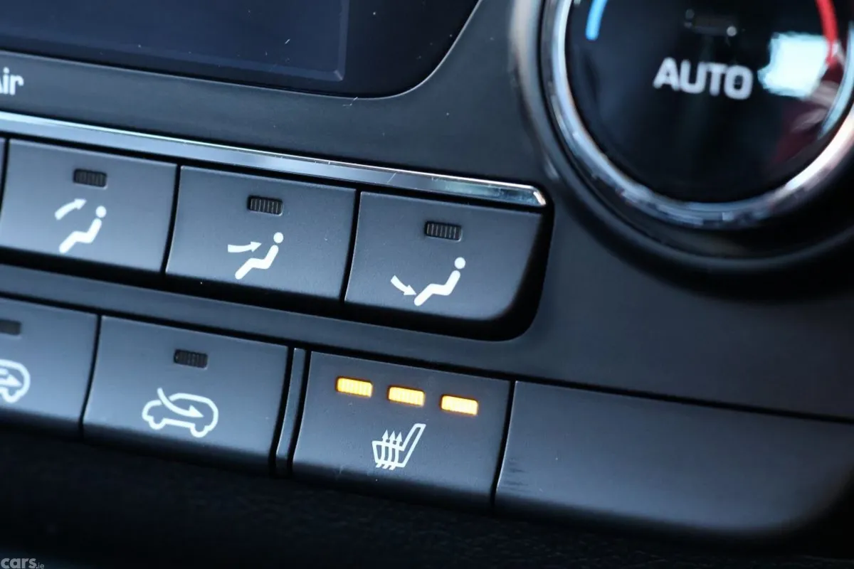 Hyundai Tucson SUV, Diesel, 2016, Gold