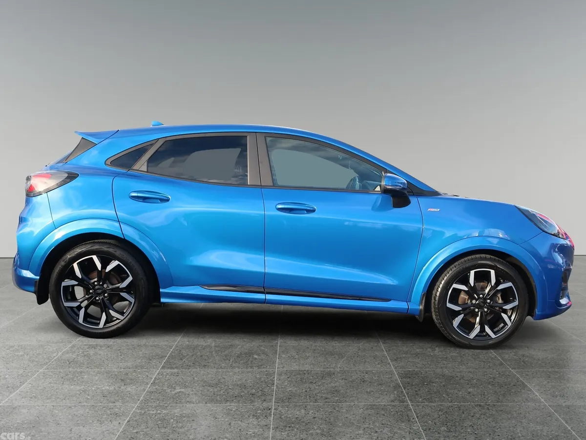 Ford Puma MPV, Petrol Hybrid, 2022, Blue