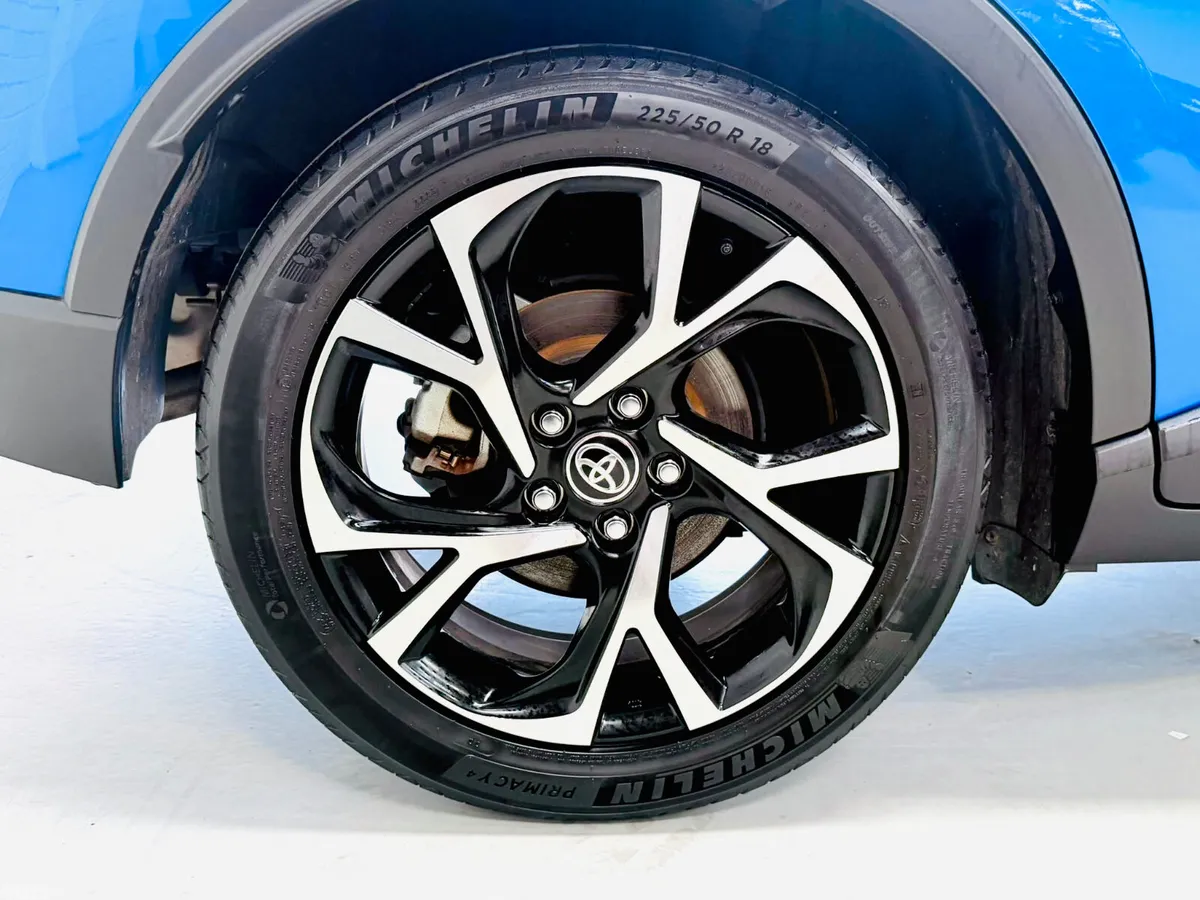 Toyota C-HR SUV, Petrol Hybrid, 2020, Blue