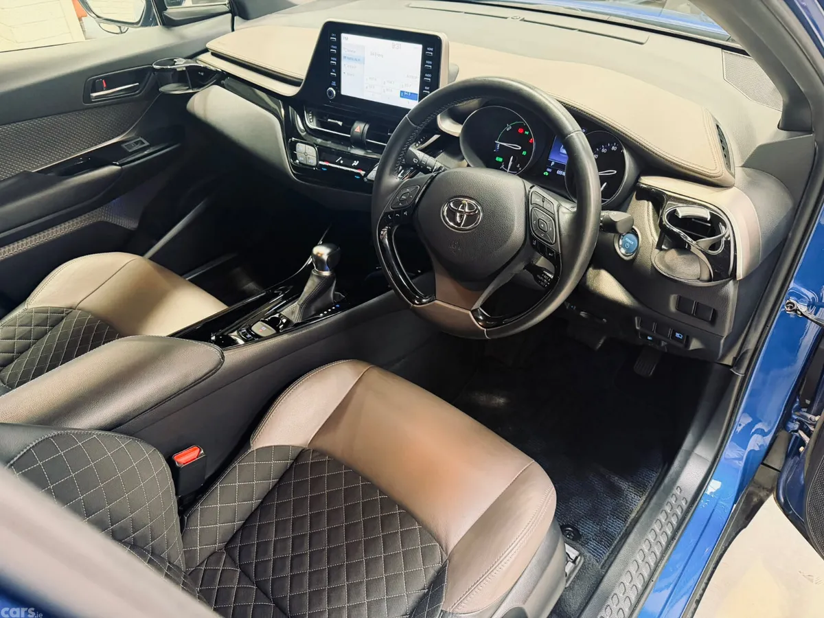 Toyota C-HR SUV, Petrol Hybrid, 2020, Blue